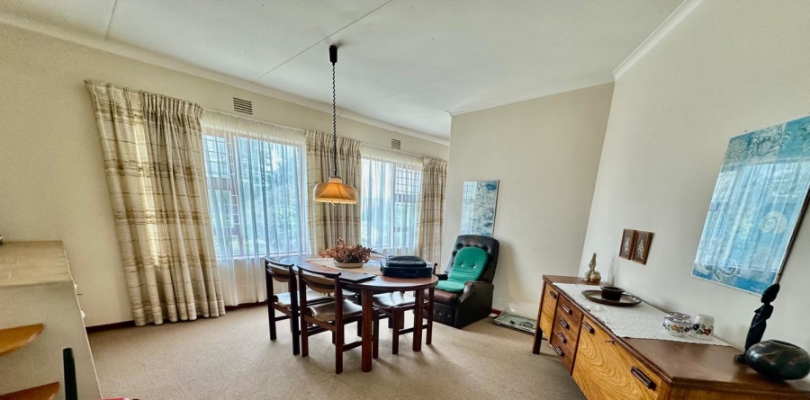 4 Bedroom Property for Sale in Bayview Western Cape
